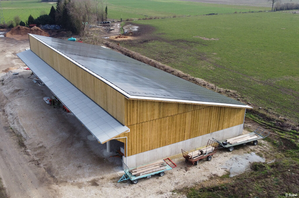 équipement photovoltaïque des bâtiments agricoles en bois