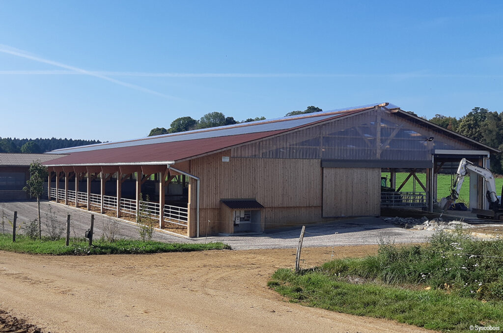 équipement photovoltaïque des bâtiments agricoles en bois